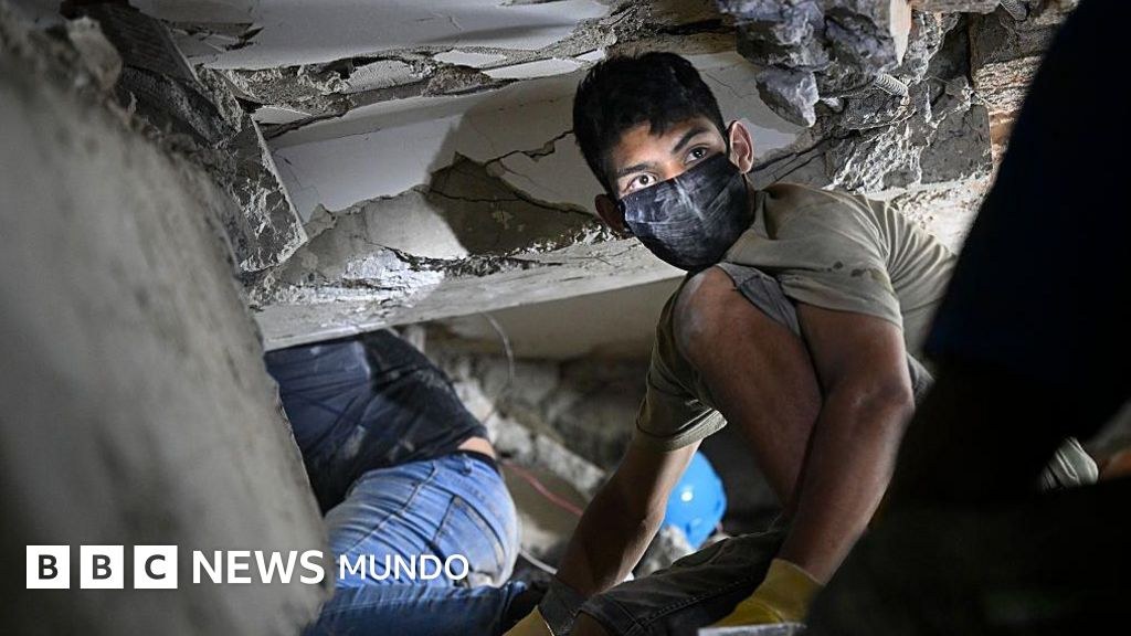 "Hay edificios donde no se ha removido ni una sola piedra": crece la indignación en Venezuela mientras se desvanece la esperanza de hallar más sobrevivientes
