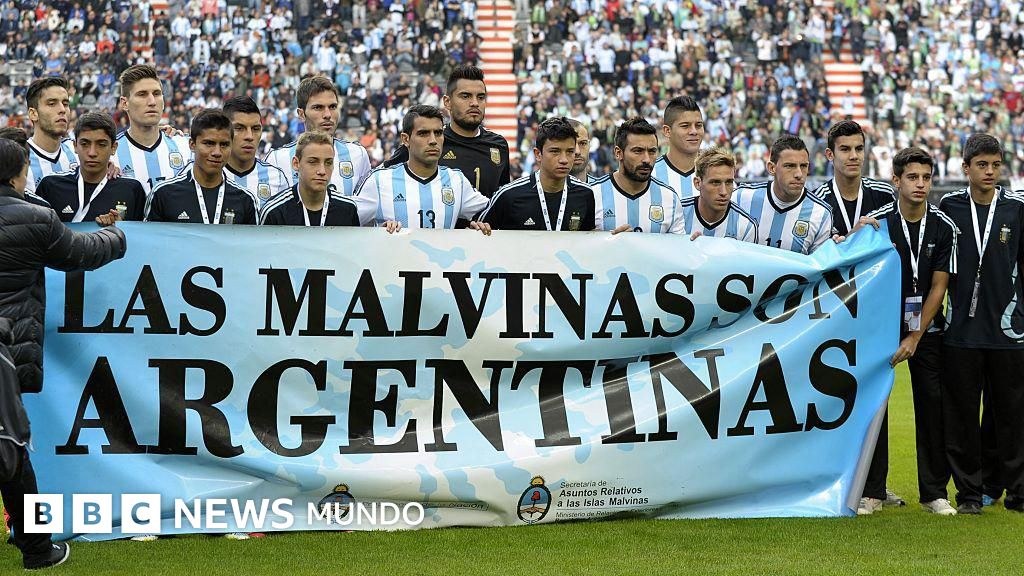 Qué ha pasado en otras ocasiones cuando los futbolistas han mostrado pancartas políticas como los de Argentina con las Malvinas/Falklands
