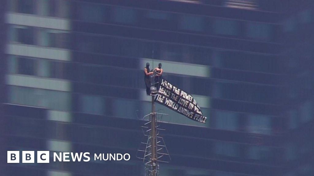 En video: el momento en el que una pareja rusa sube hasta lo más alto del Empire State de Nueva York