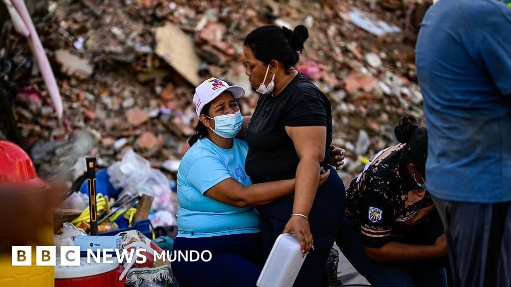"Estoy vivo, veo el cielo. Llamen a mi familia": las impactantes historias de cómo sobrevivieron algunos venezolanos la primera semana después del doble terremoto