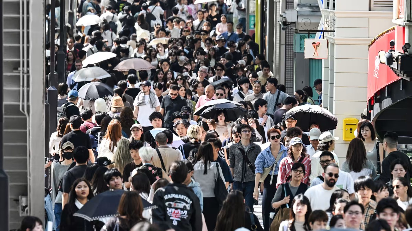 Asian brands tighten grip on Tokyo's high-end shopping districts